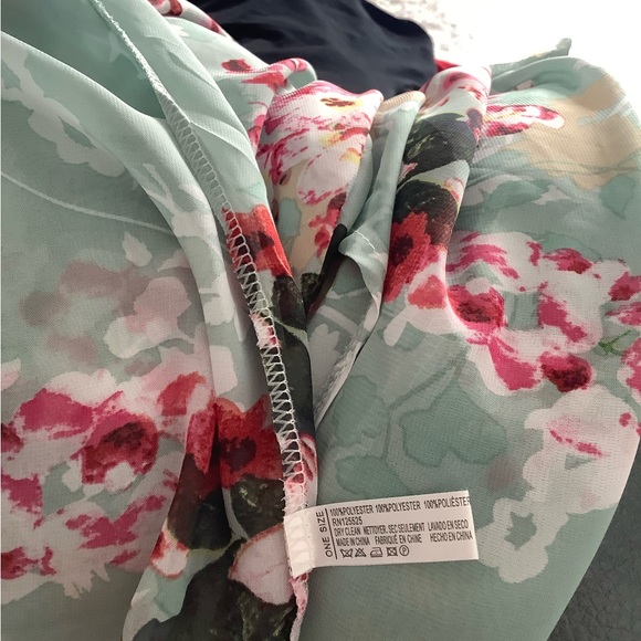 Women’s Kimono Floral One Size Fits Most - Picture 3 of 4